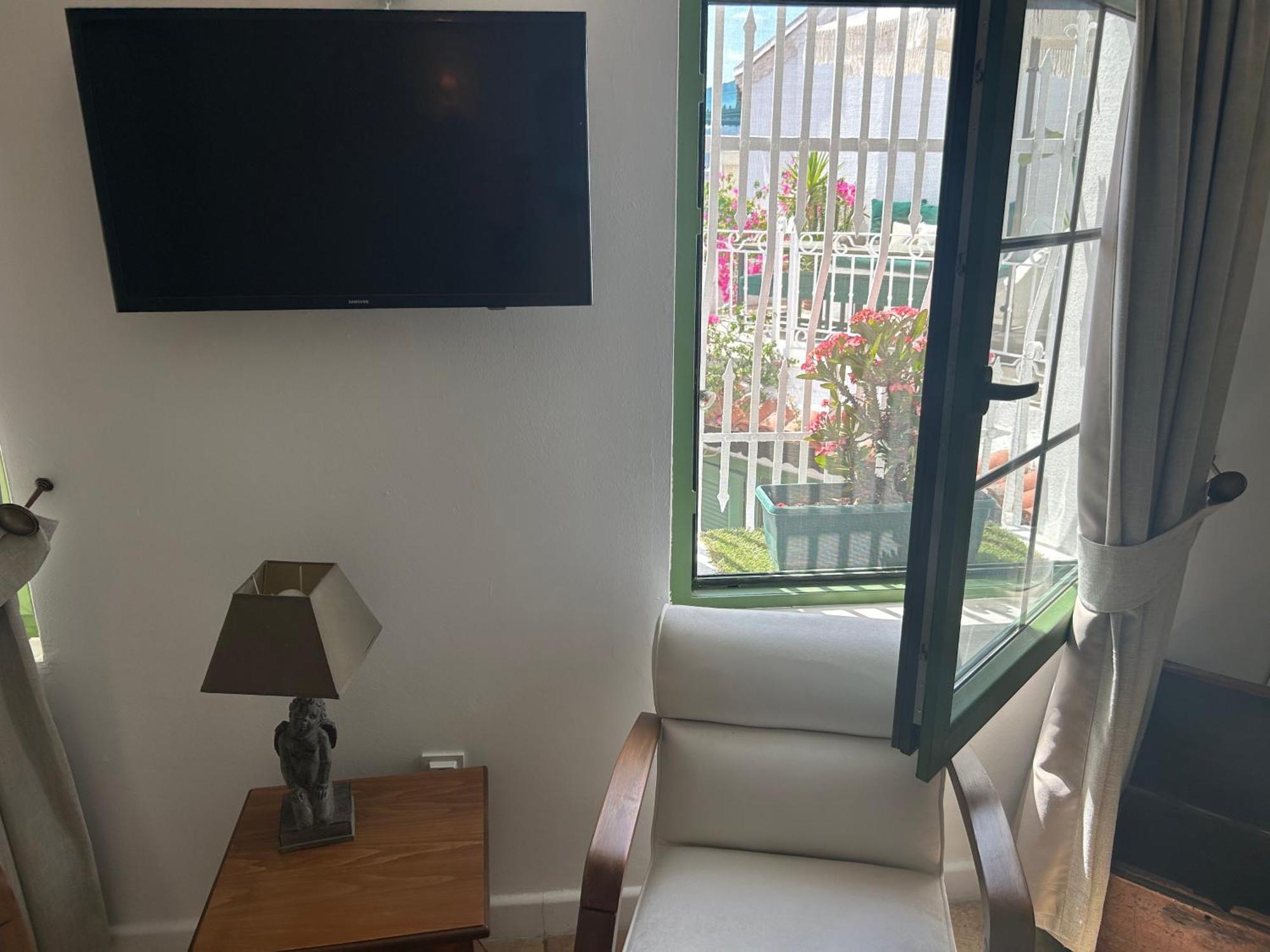 Aparthotel 8