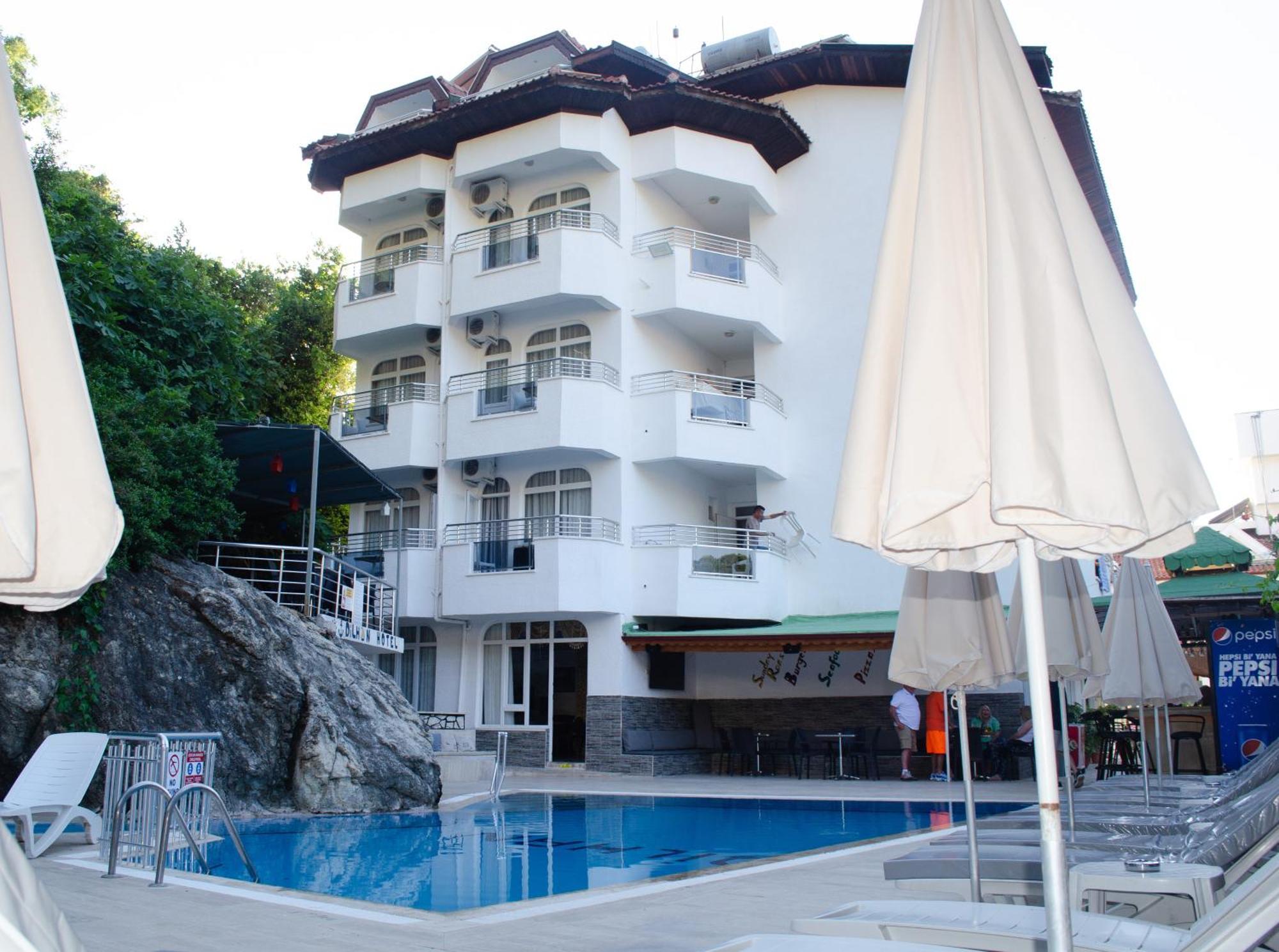 Hotel Dilhan 2*