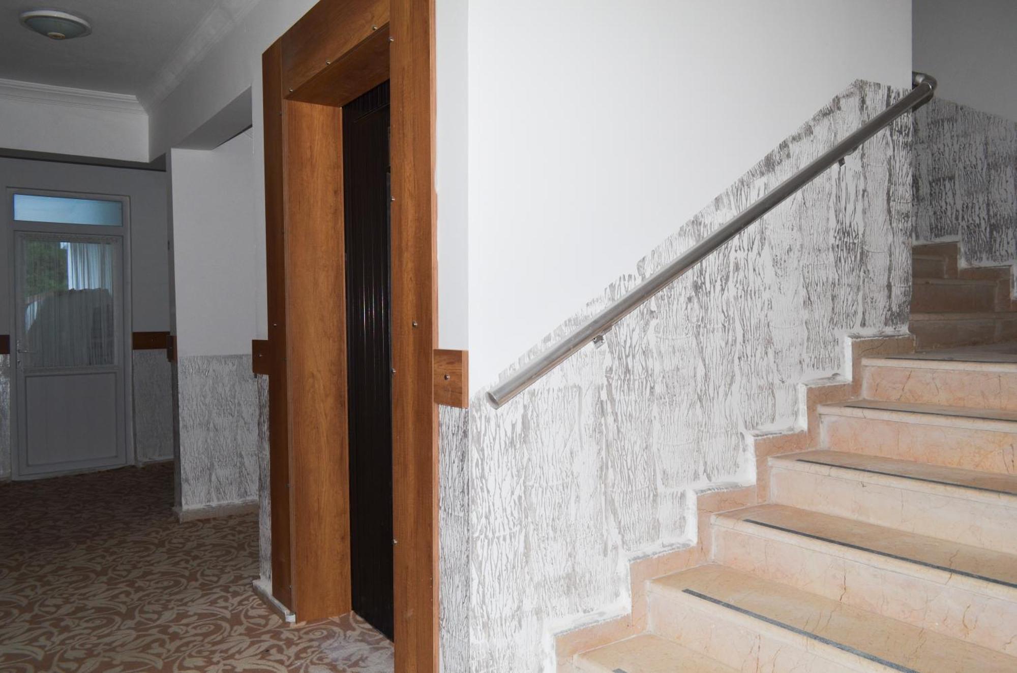 Hotel Dilhan 2*