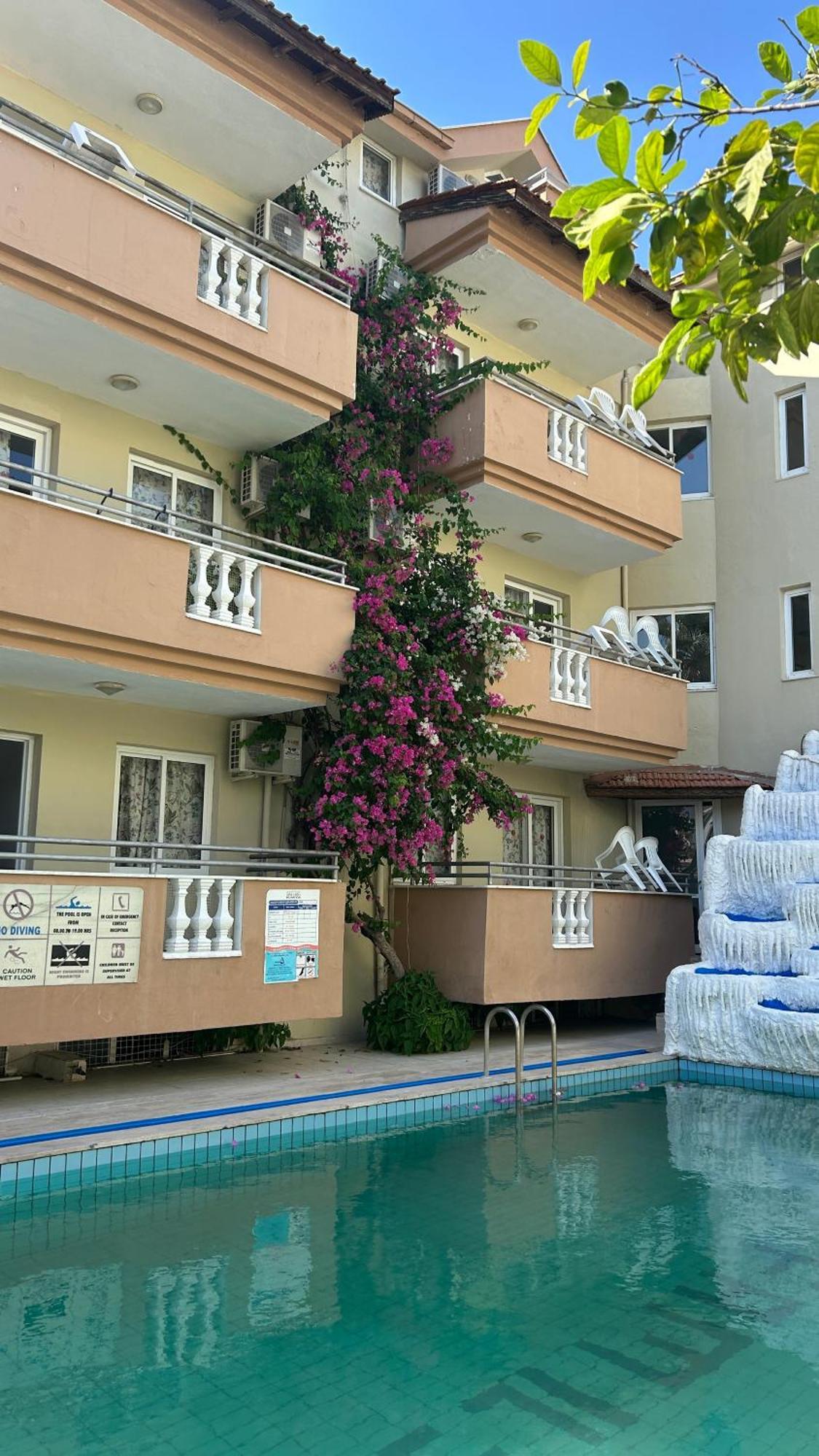 Aparthotel Family Apart 3*