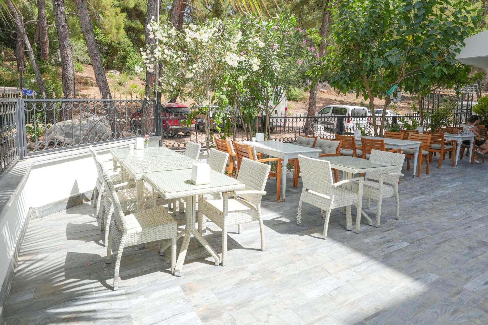 Ada Boutique Hotel