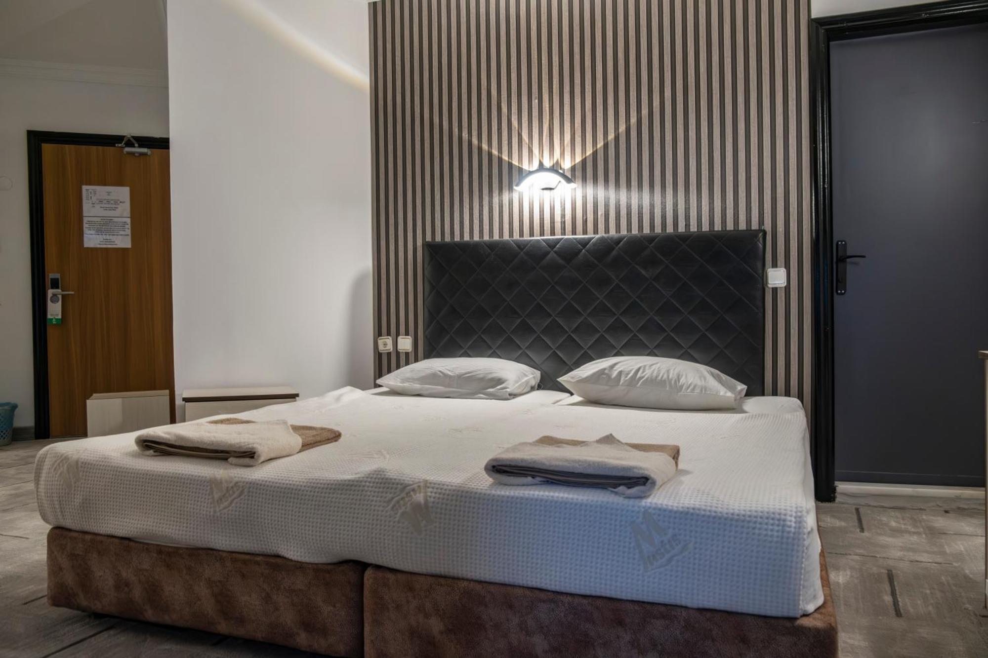 Hotel Mustis Royal Plaza 3*