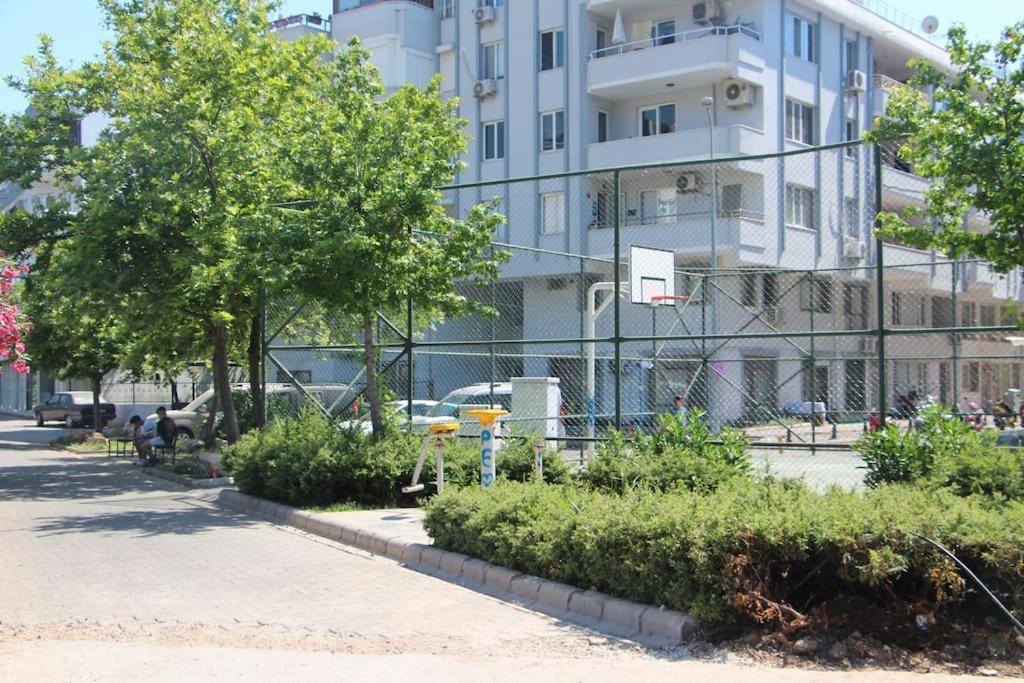 Apartment Centre *