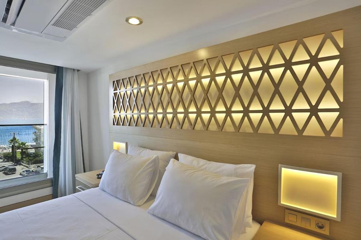 Aurasia Design Hotel 3*