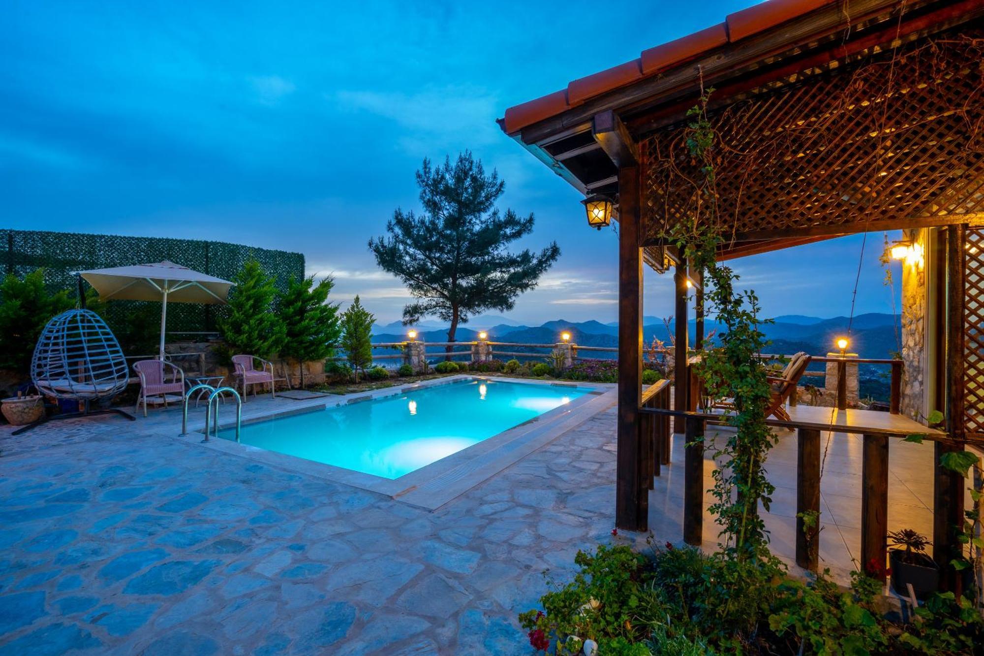 Sirius Soeguet Daily Weekly Villa *