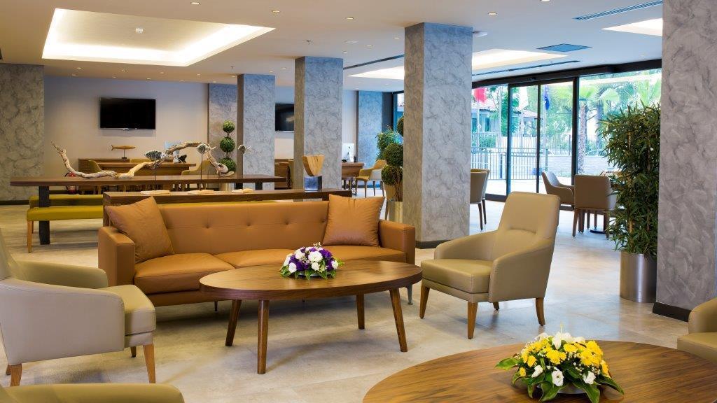 Mirage Palm (adults Only)