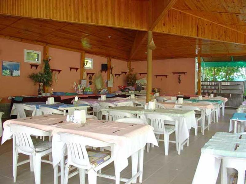 Hotel Amos 2*