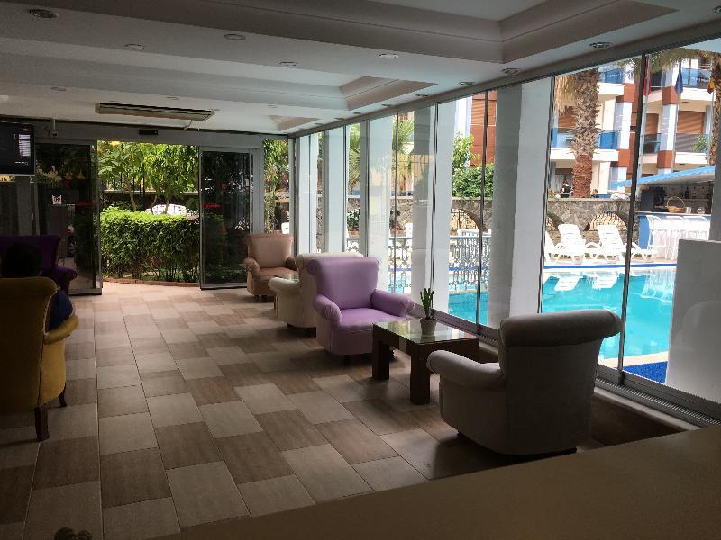 Tropic Marina Aparthotel 2*