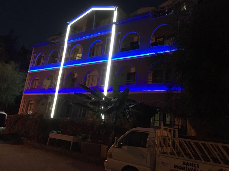 Tropic Marina Aparthotel