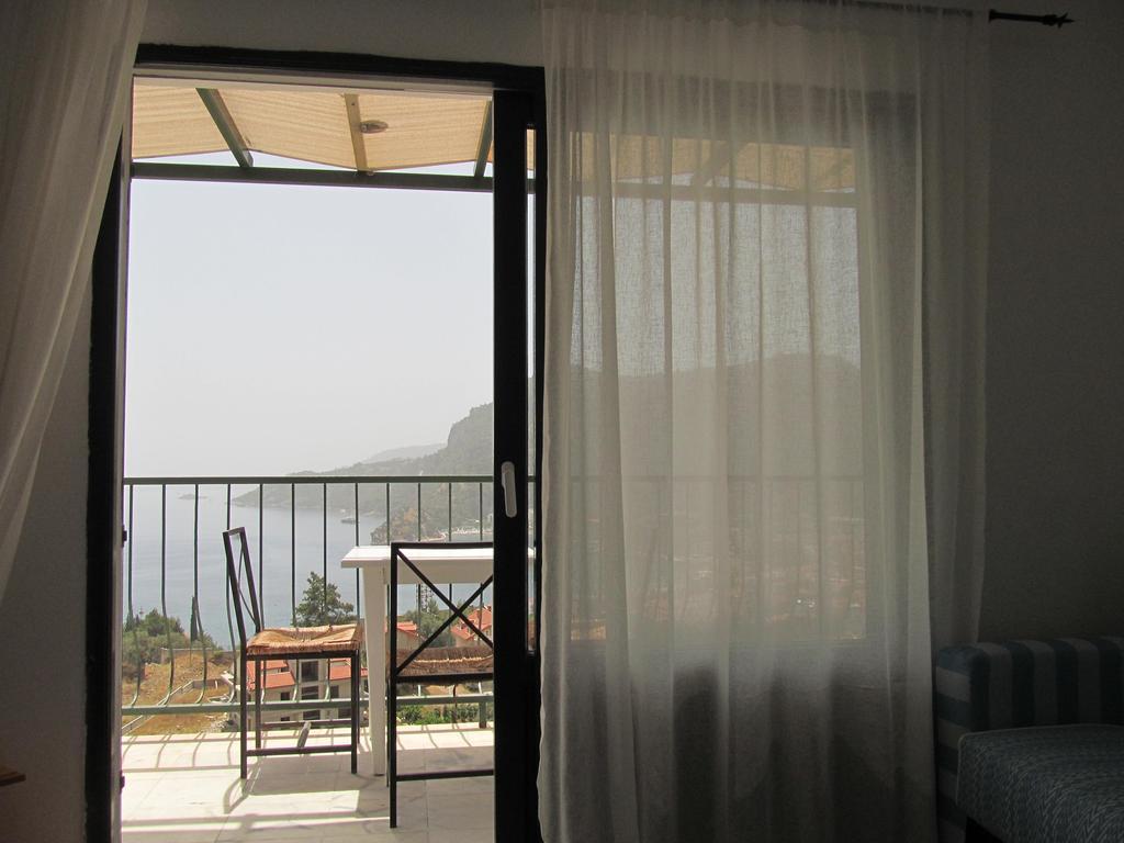 Aparthotel Serena Suites 3*
