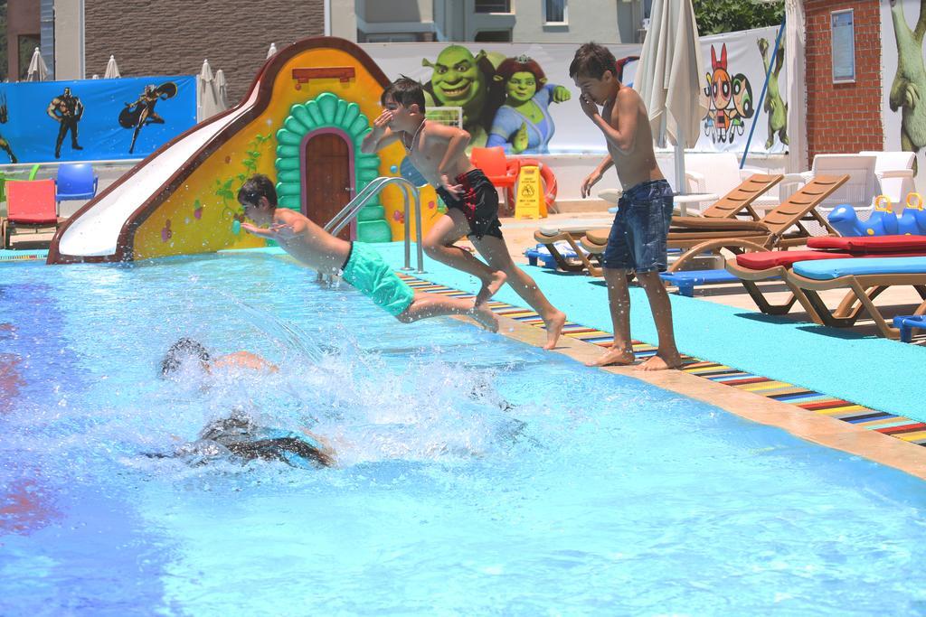 Comet De Luxe Marmaris