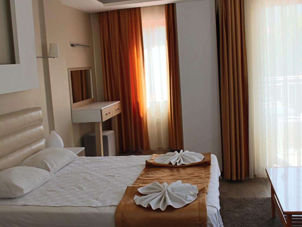 Arya Marmaris