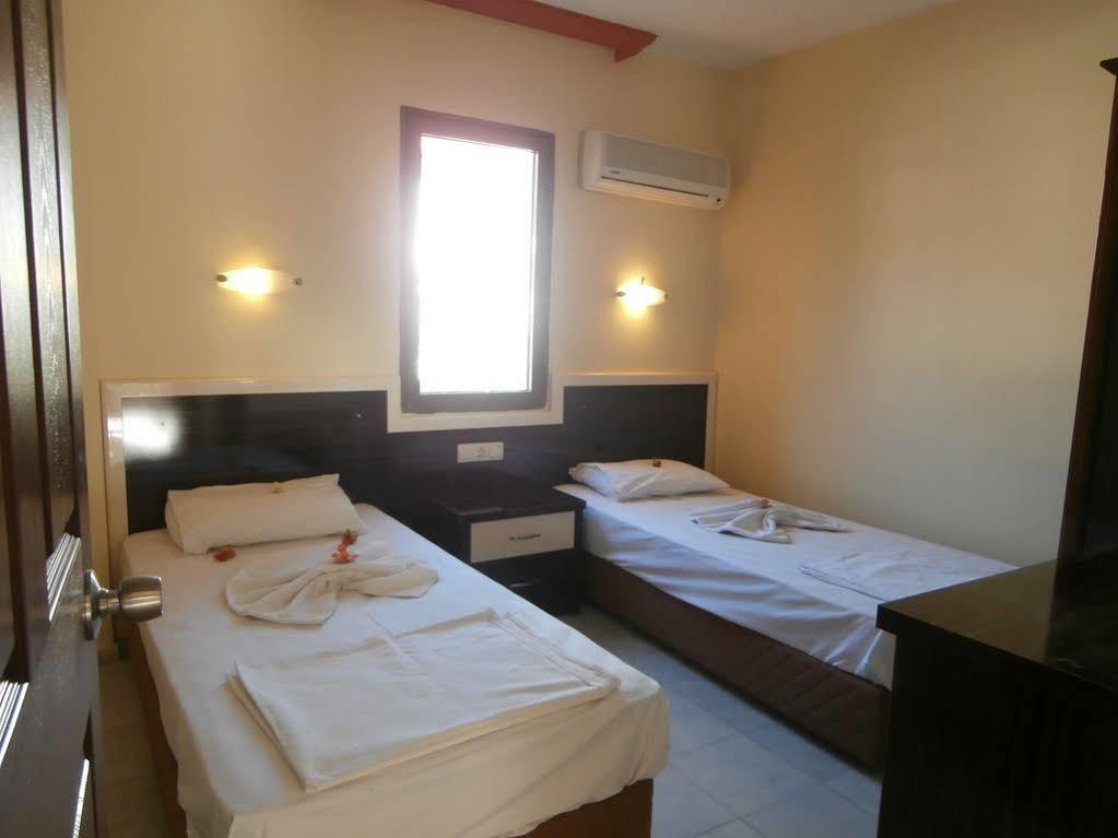 Leons Sun Village Hotel 4*