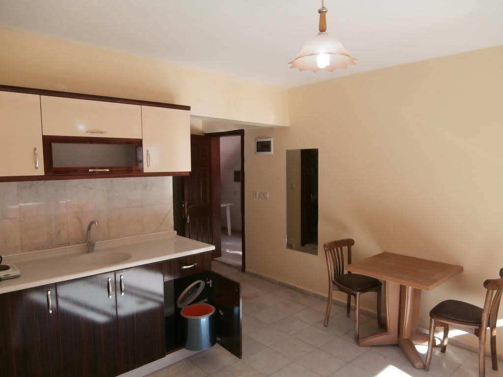 Leons Sun Village 4*