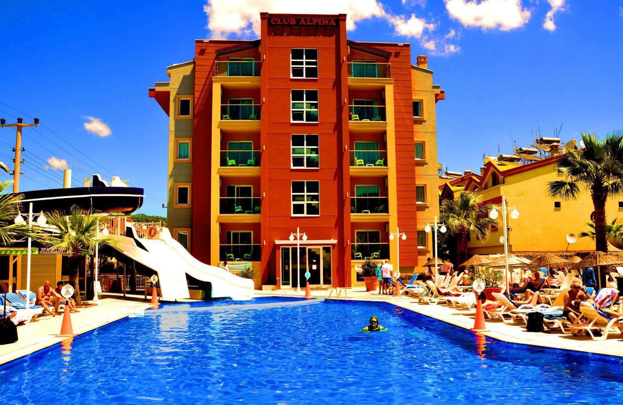 Resort Club Alpina 3*