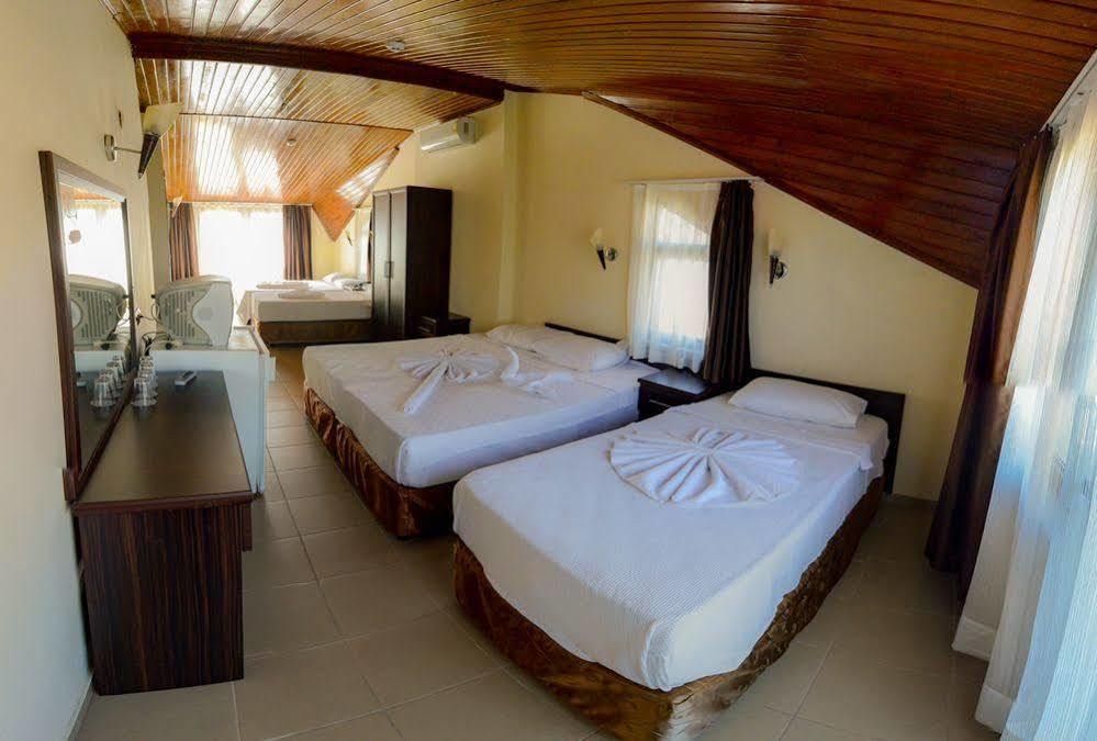Palm Hotel