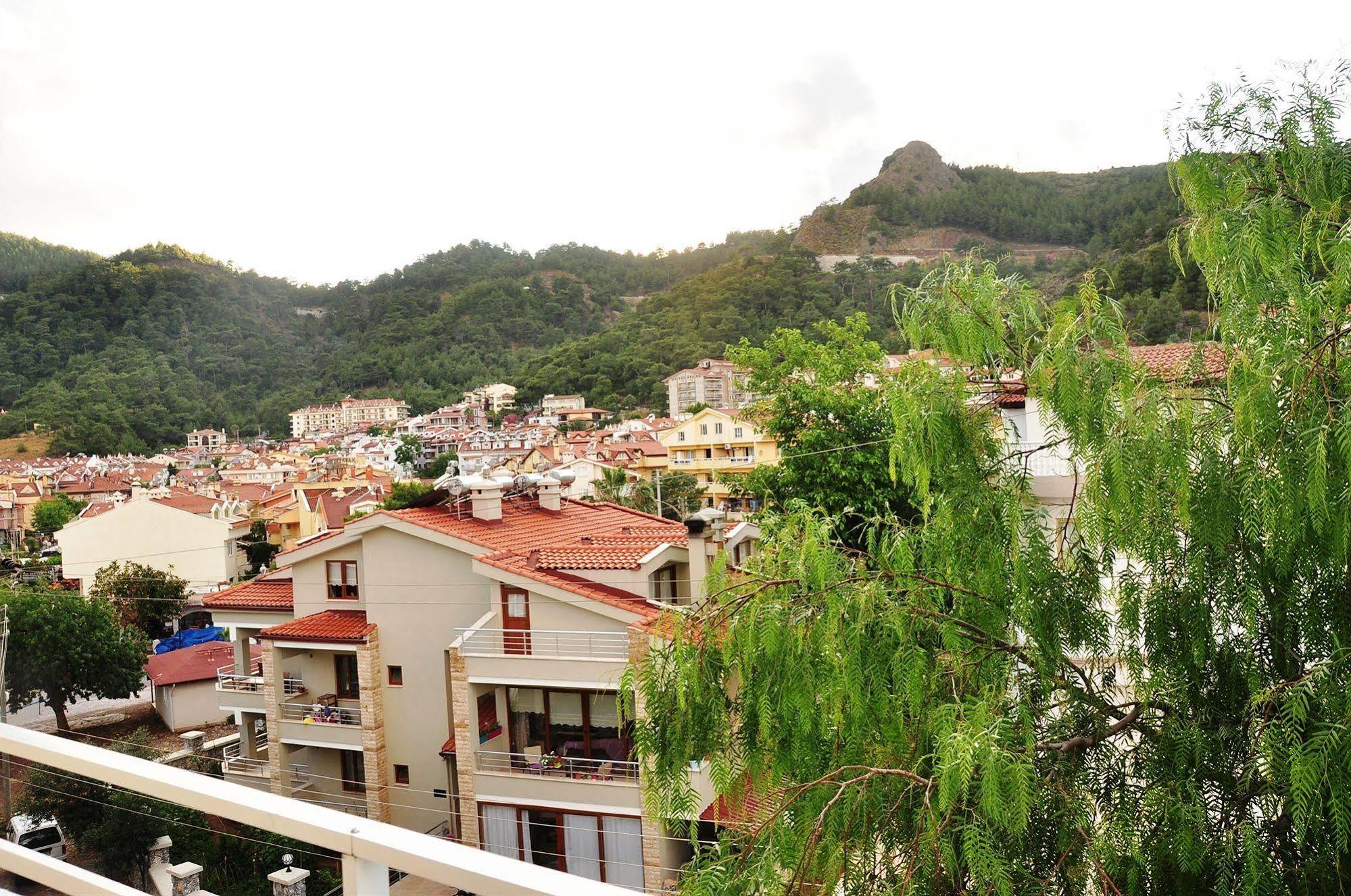 Hotel Mustis Royal Plaza 3*