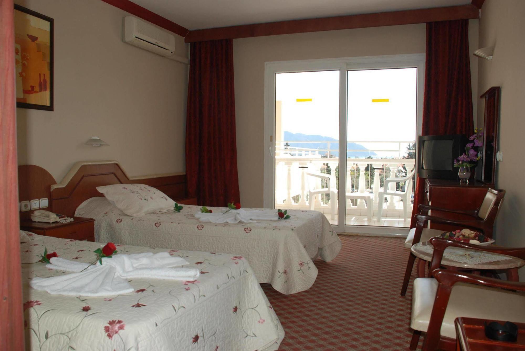 Mustis Royal Plaza Hotel