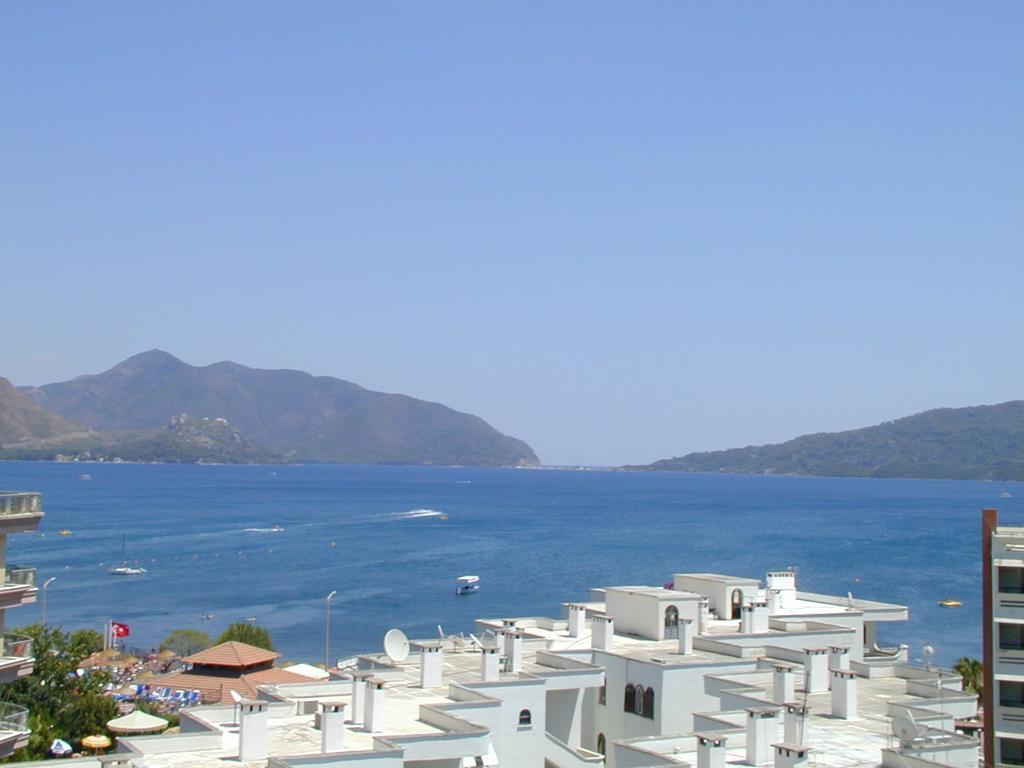 Aparthotel Avos 2*