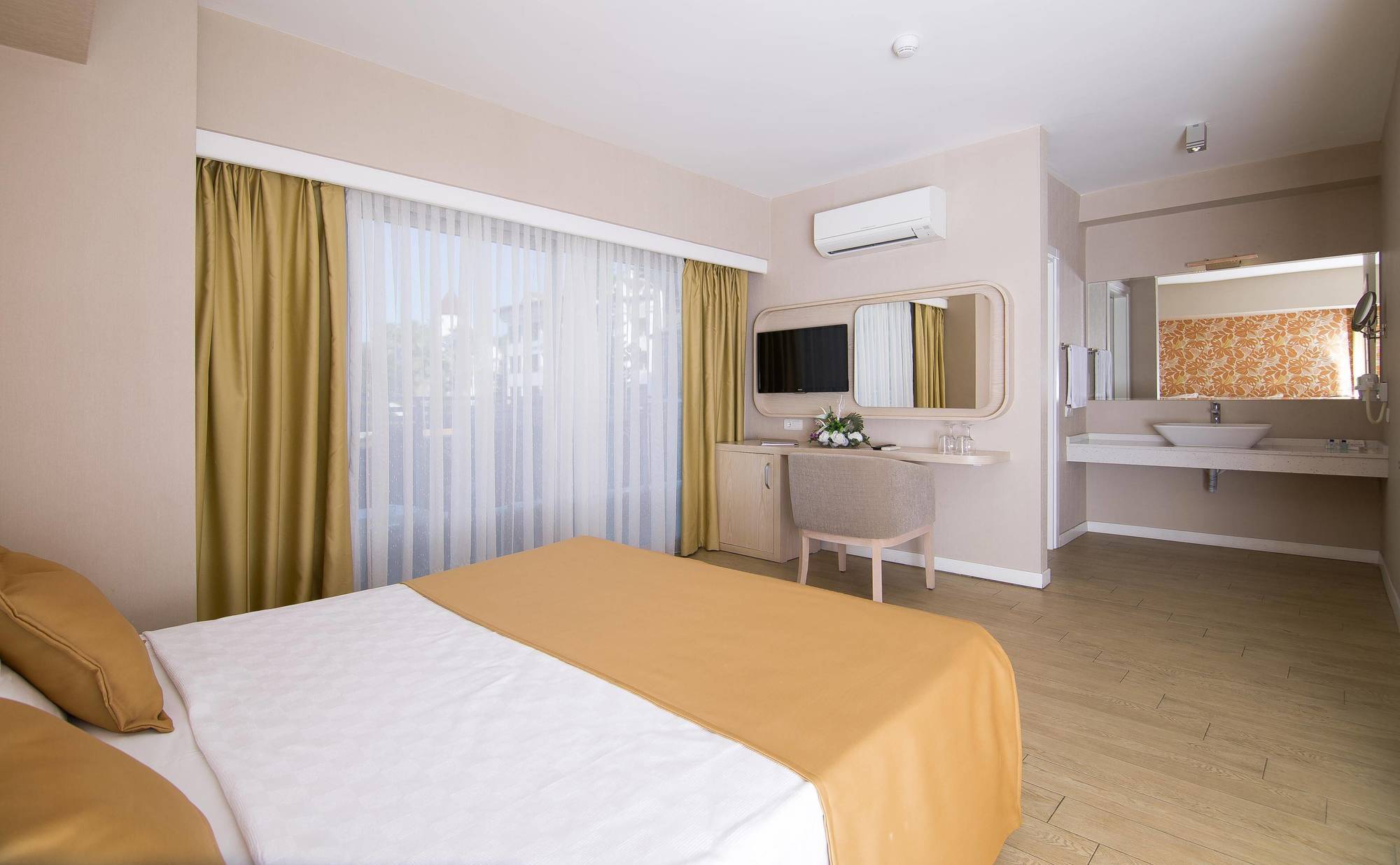 Mirage Palm (adults Only) 4*