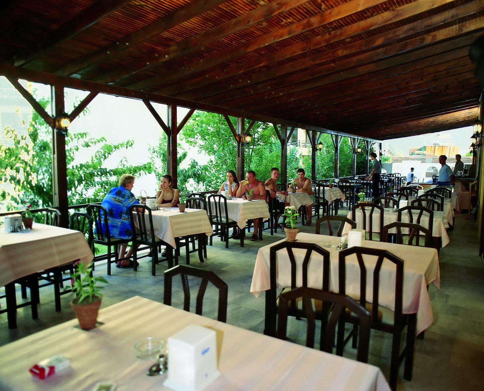 Aegean Park 3*