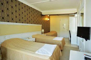 Hotel Chateau De 3*