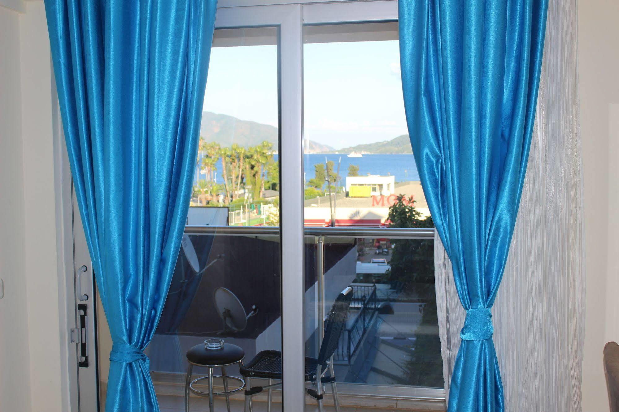 Adonis Hotel 3*