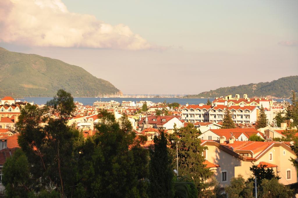 Hotel Mustis Royal Plaza 3*