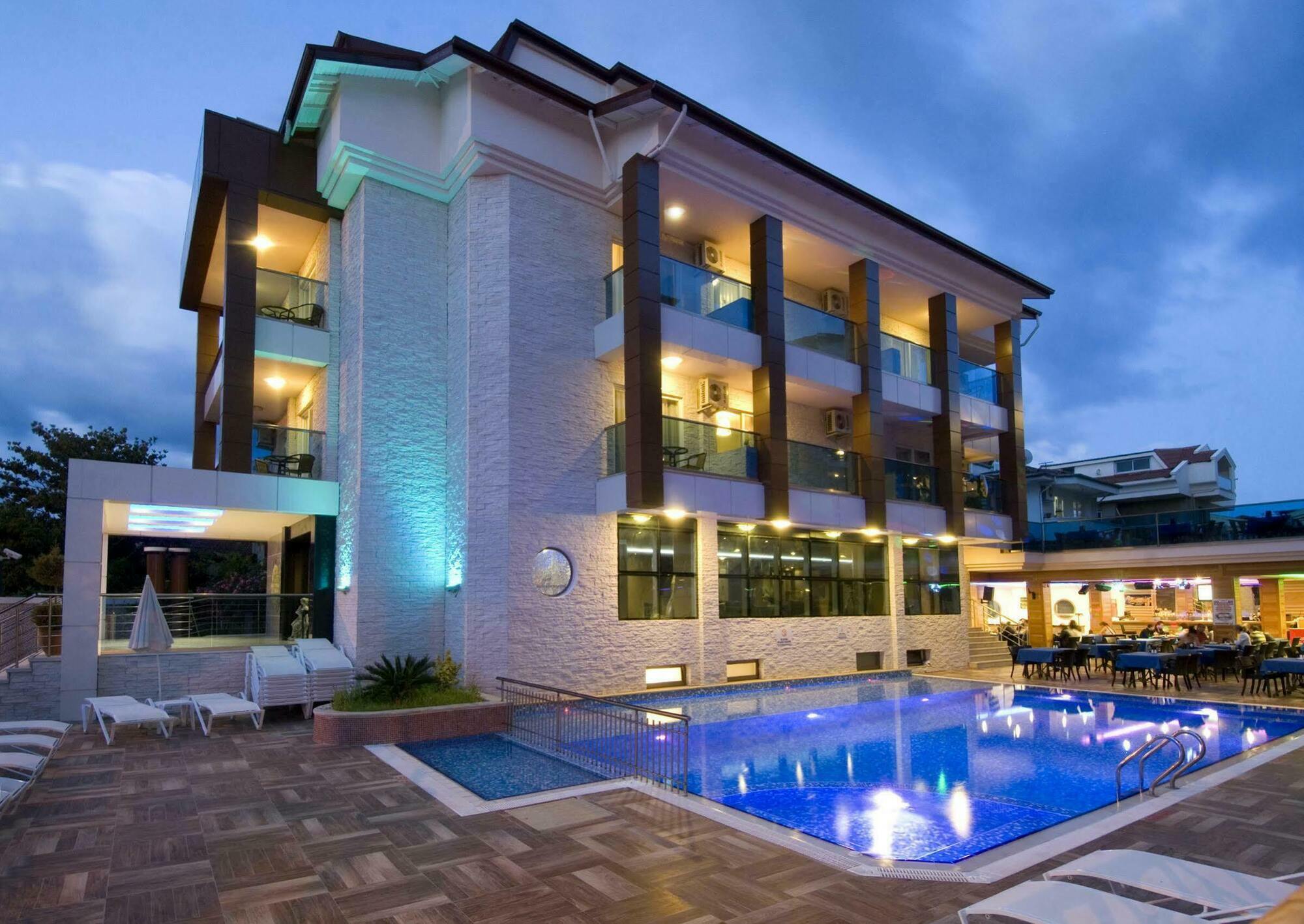 Hotel Supreme 3*