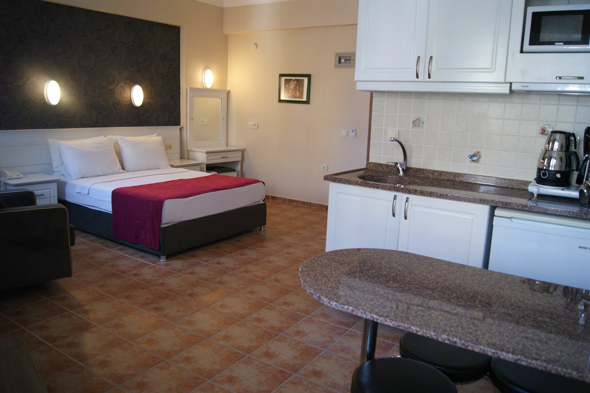 Comet De Luxe Hotel
