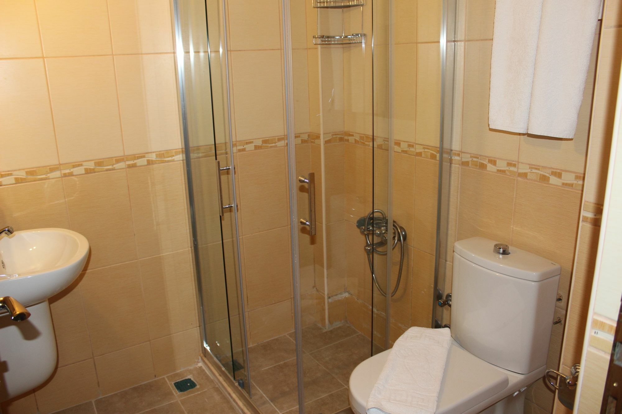 Hotel Adonis