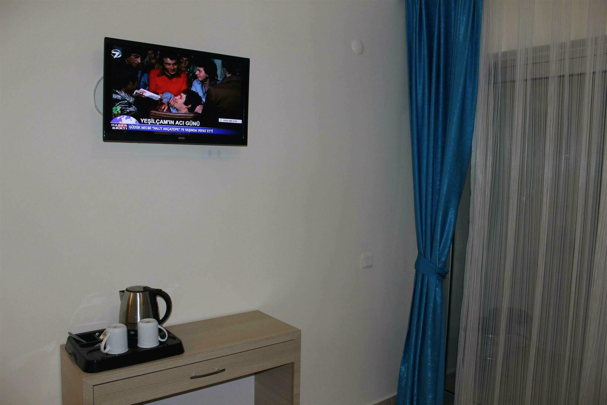 Hotel Adonis