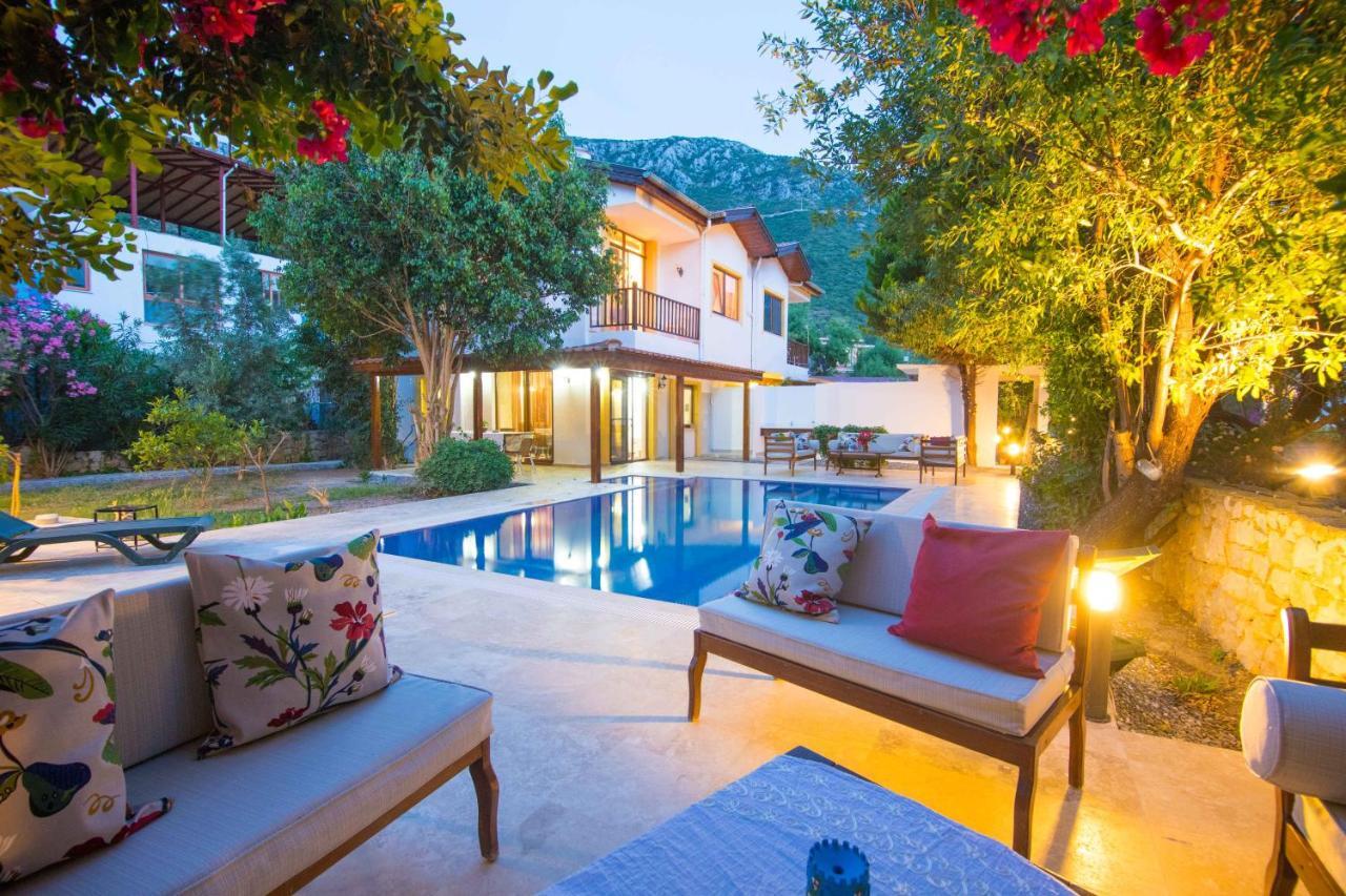 Damla Sogut Daily Weekly * Marmaris