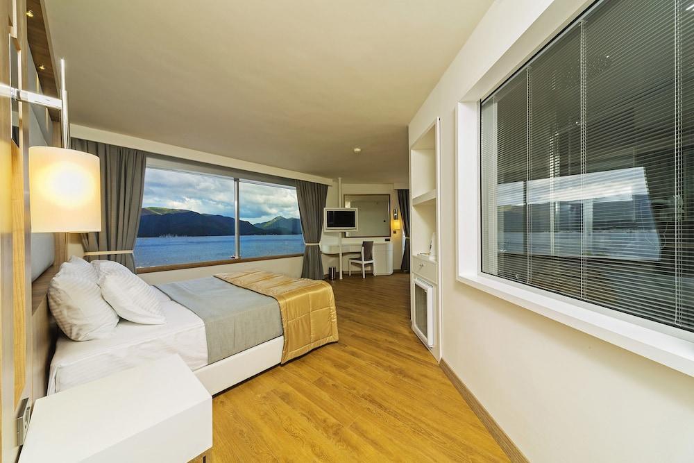 Poseidon - Adults Only Hotel