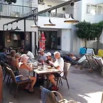 Two Seas Hotel