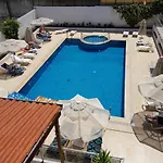Uysal Apart Hotel