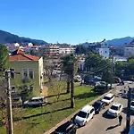 Ressa Apart