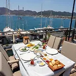 Liman Deluxe Hotel