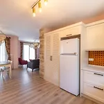 Villa Sakiz Marmaris Soeguet\'De Oezel Havuzlu Kiralik Villa