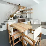 Modern Chic Cozy Duplex Home In Marmaris