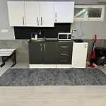 Nice Cen Apartment
