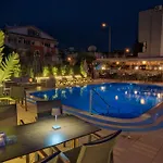 Moni Hotel