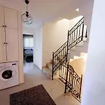 Villa Limon Marmaris\'De Oezel Havuzlu Villa