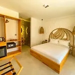 Max Mirage Selimiye