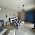 Suna Summer House