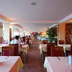 Royal Garden Hotel