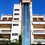 Hotel Mares Dolphin Park & Spa
