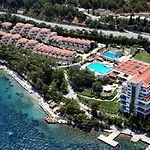 Hotel Mares Dolphin Park & Spa