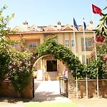 Hibiscus Apartments