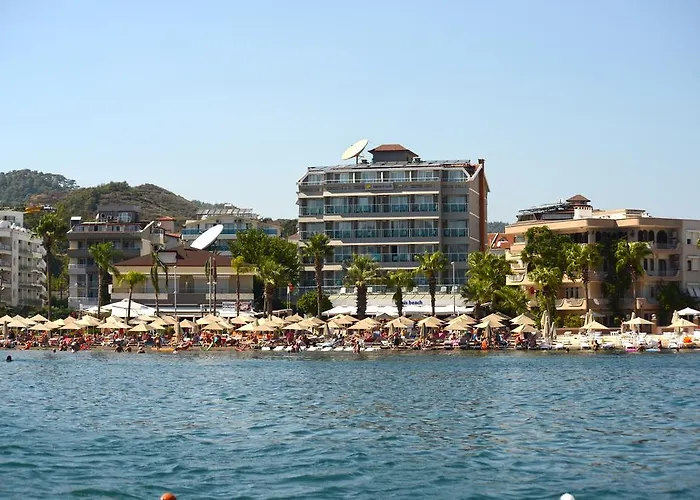Maris Beach Hotel